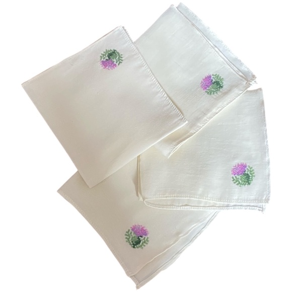 Vintage linen hand embroidered Scottish thistles linens. Set of 4 - Picture 3 of 16